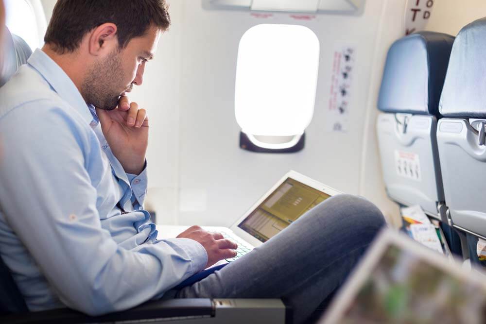 5 Ways Entrepreneurs Can Stay Productive on an Airplane